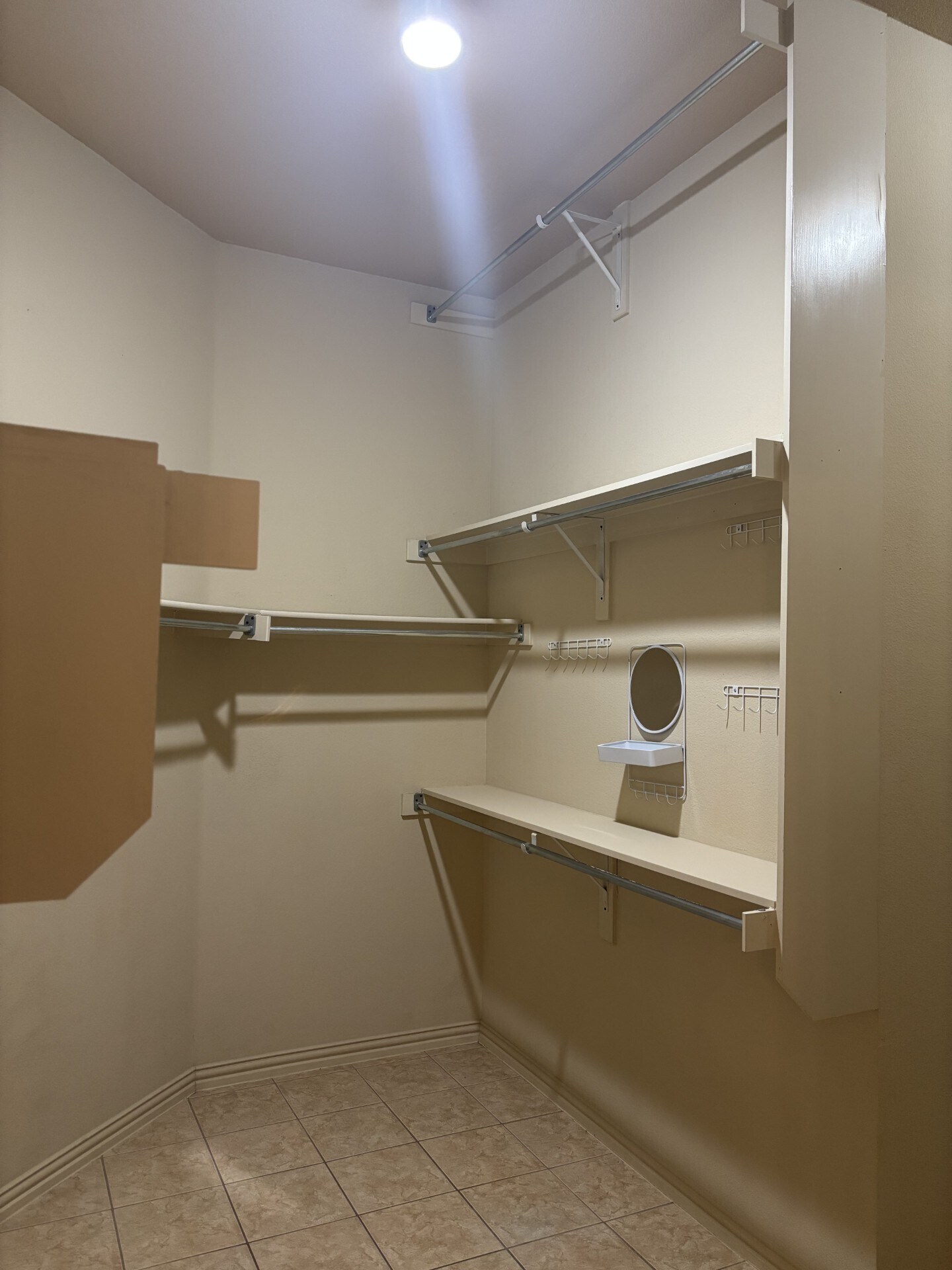 Building Photo - 552 Palomino Way