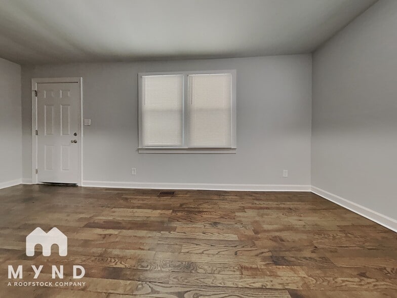 Building Photo - 1720 Finchley Dr