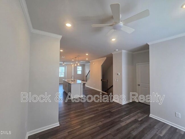 Building Photo - 451 Carolina Spgs Blvd