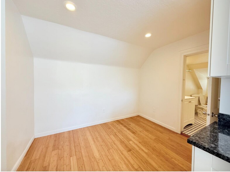 Building Photo - 1375 S 1000 E