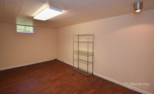 Building Photo - 981 Limekiln Rd