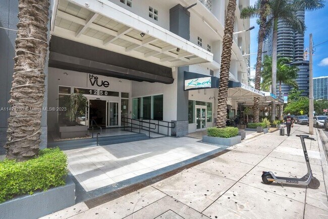 Primary Photo - 1250 S Miami Ave
