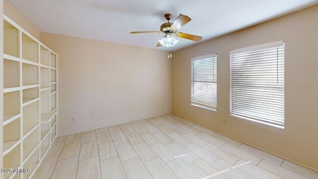 Building Photo - 5081 N Bear Canyon Rd