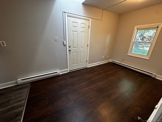 Building Photo - 7 Prest St