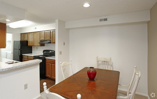 Interior Photo - Oaks at Woodridge