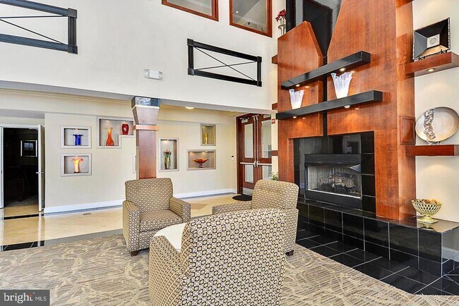 Building Photo - 501 Hungerford Dr