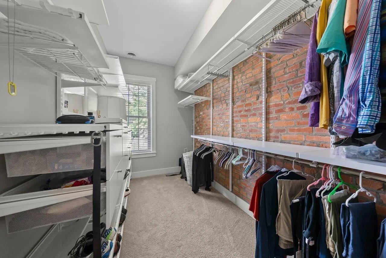 Building Photo - 144 Wilson Ave