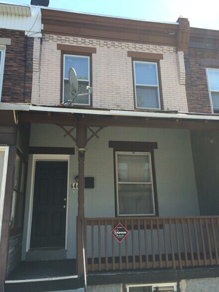 Primary Photo - 6446 Glenmore Ave