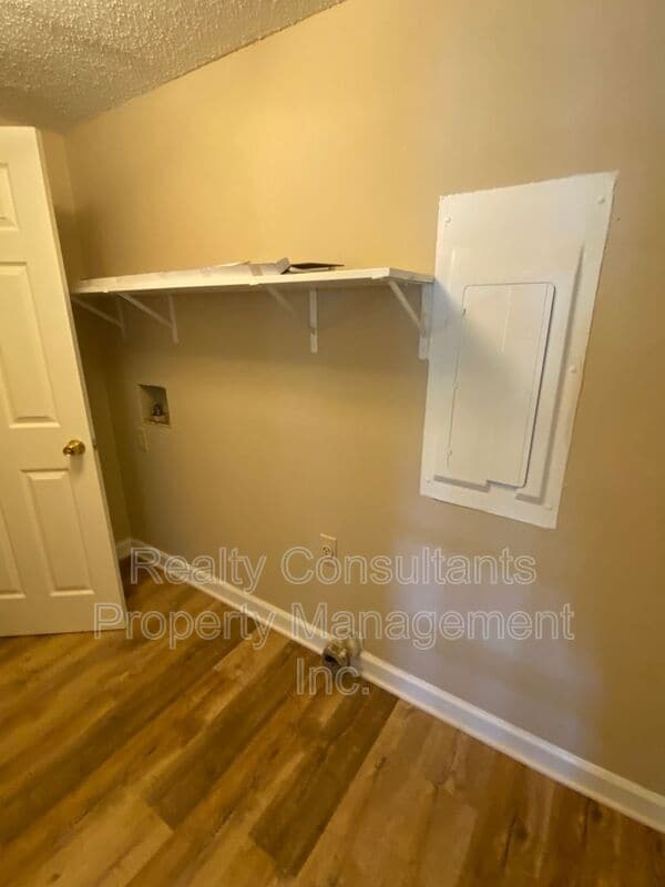 Building Photo - 1408 Woodmere Dr