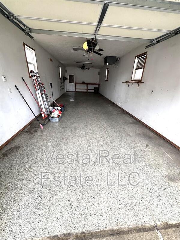 Building Photo - 727 Dale St