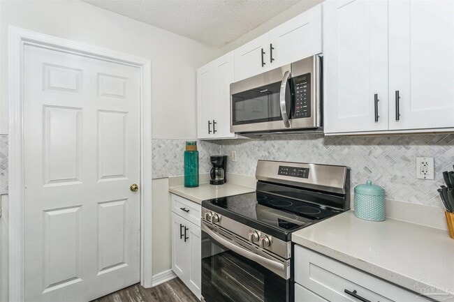 Building Photo - 8407 Jarmen Ln