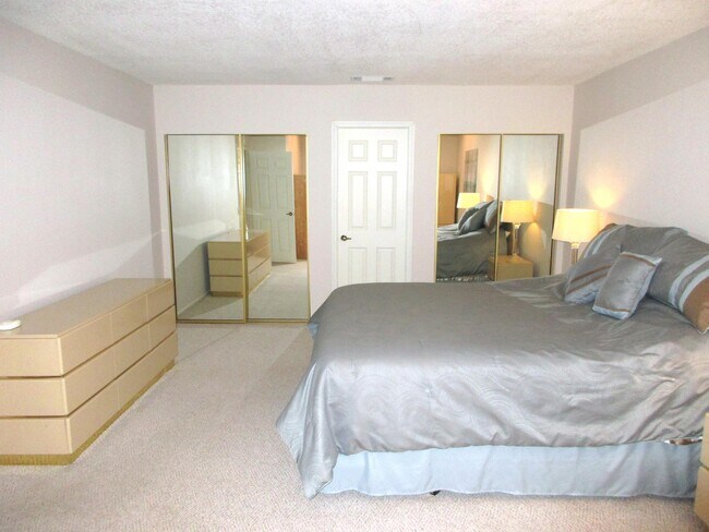 Building Photo - 85 Conejo Cir