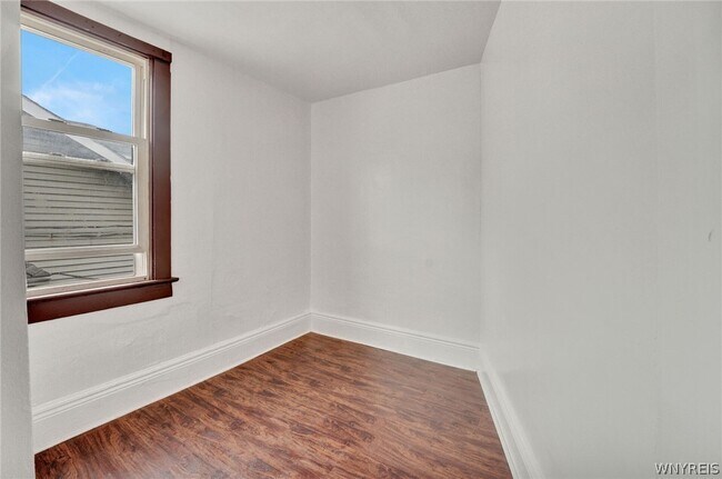 Building Photo - 214 Ludington St