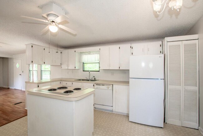 Building Photo - 7967 Caswell Rd