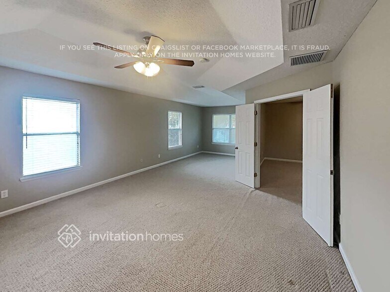 Building Photo - 14022 Summer Breeze Dr