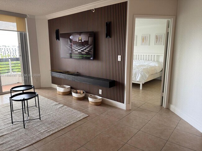 Building Photo - 3600 Mystic Pointe Dr