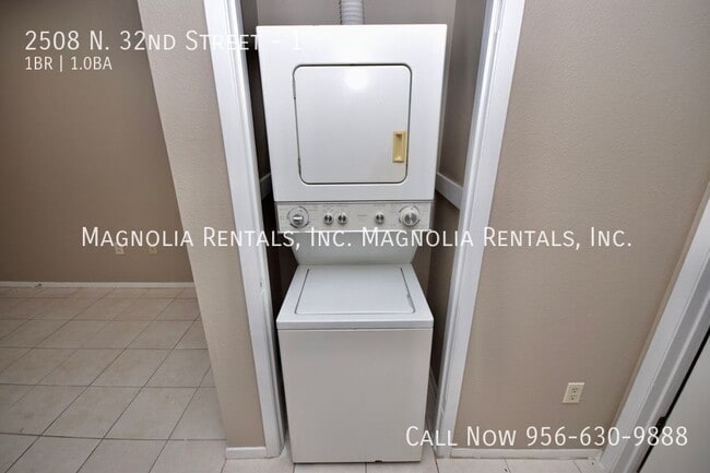 Building Photo - 2508 N 32nd St