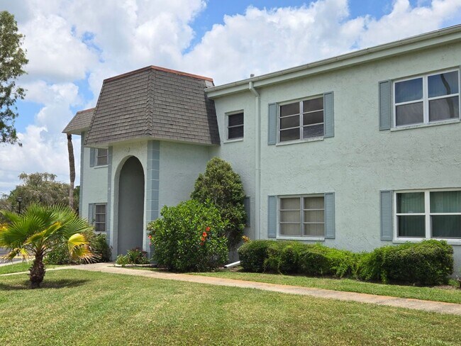 Building Photo - 389 S McMullen Booth Rd