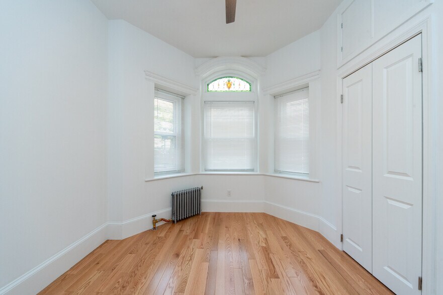 Building Photo - 20 Westland Ave