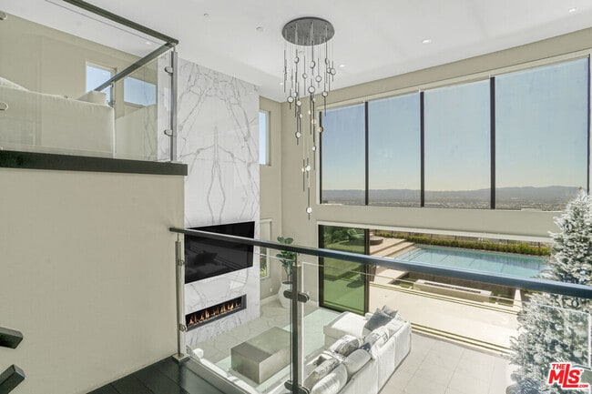 Building Photo - 20306 Willoughby Ln