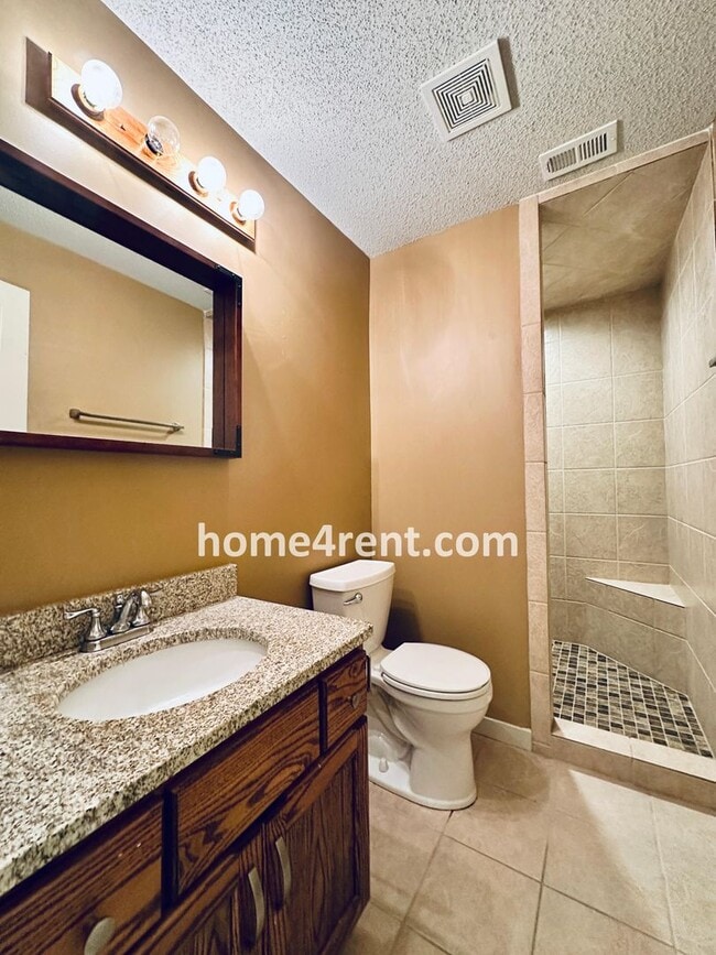 Building Photo - Maintenance Free! Main level Master, Finished Basement and Wood Floors in the Kitchen! *Brand New...