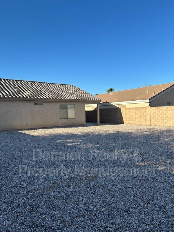 Building Photo - 1872 St David Ct