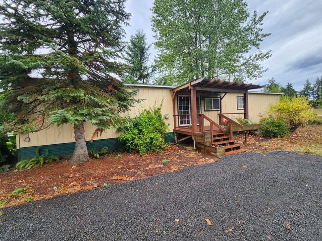Primary Photo - Lovely Home in Chehalis
