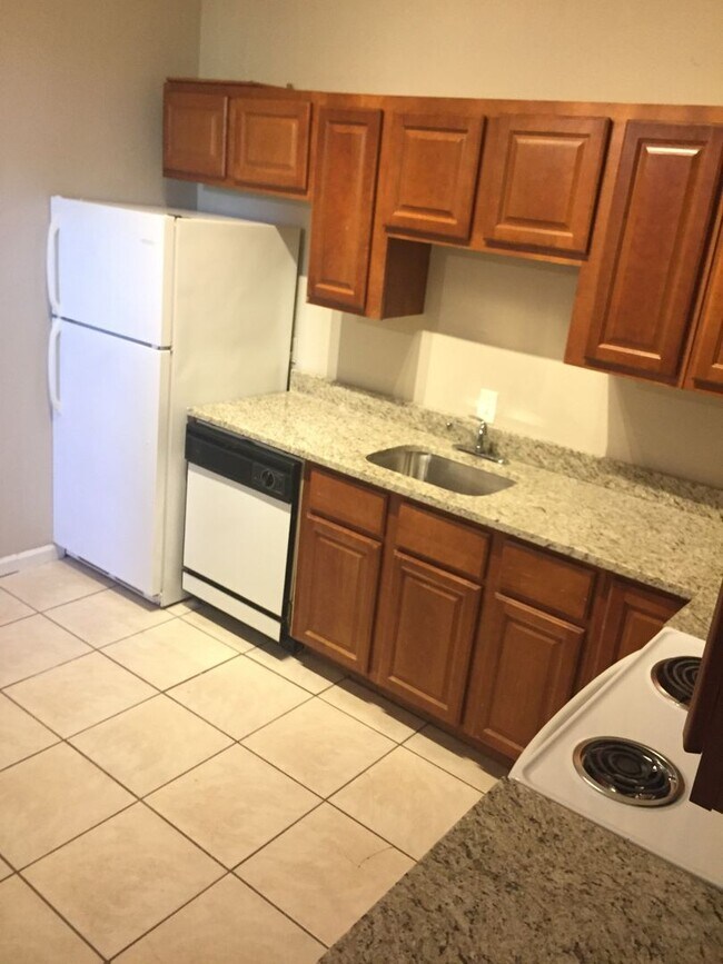 Building Photo - 2511-2513-2513 S 9th St