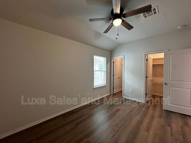Building Photo - 3715 Franks Wy
