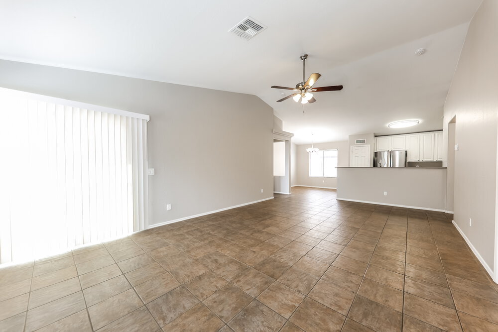 Building Photo - 12557 W Mandalay Ln