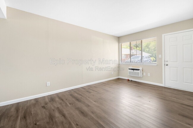 Building Photo - 1032 Montie Rd