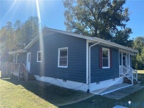 Building Photo - 8015 Malboro Ave