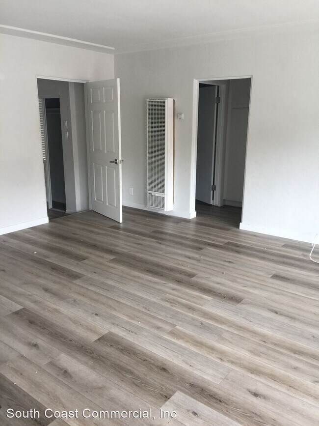 Building Photo - 3958-3966 Riviera Dr