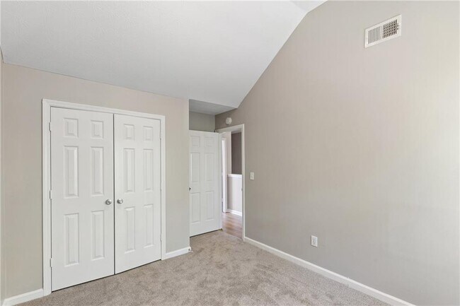 Building Photo - 3228 Diamond Blf