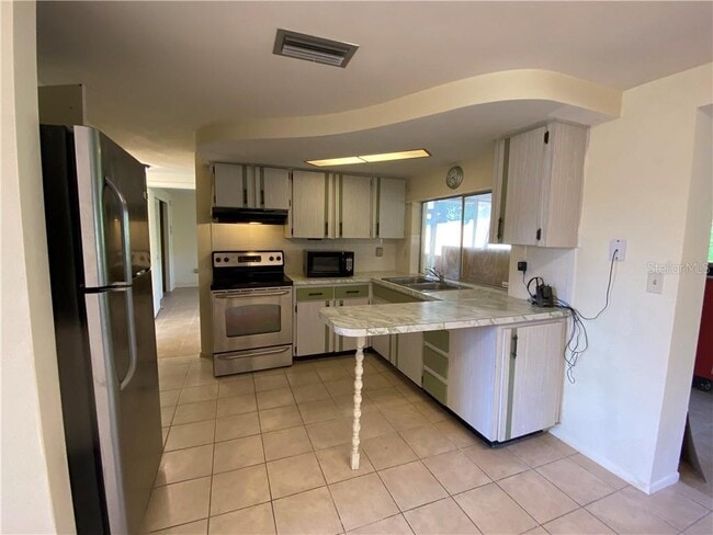 Building Photo - 3612 Springfield Dr