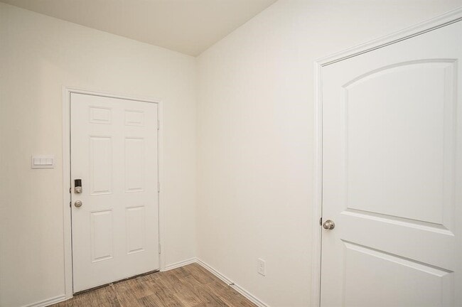 Building Photo - 5210 Becker Hills Ln