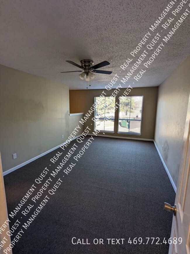 Building Photo - 4632 Country Creek Dr
