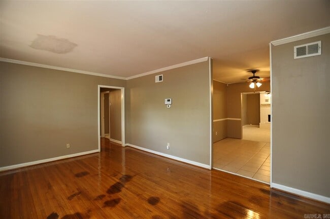 Building Photo - 312 Wedgewood Rd