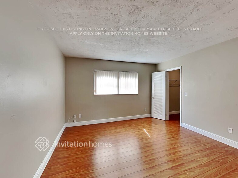 Building Photo - 11736 SW 59th St