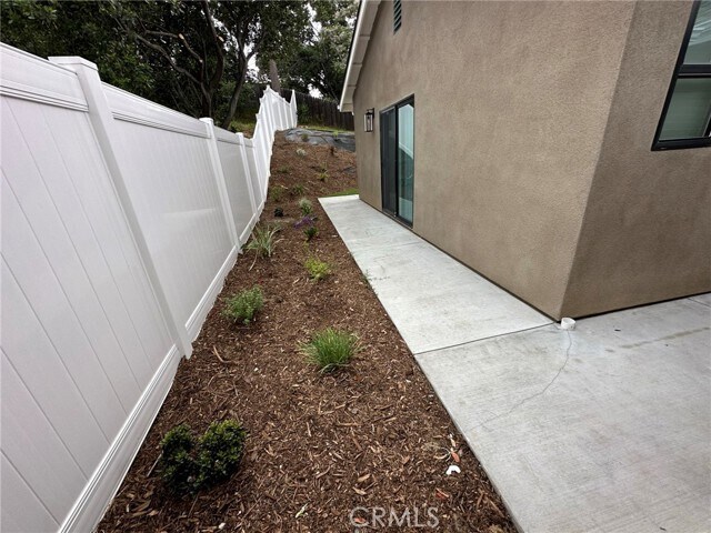 Building Photo - 1155 N Currier Ave