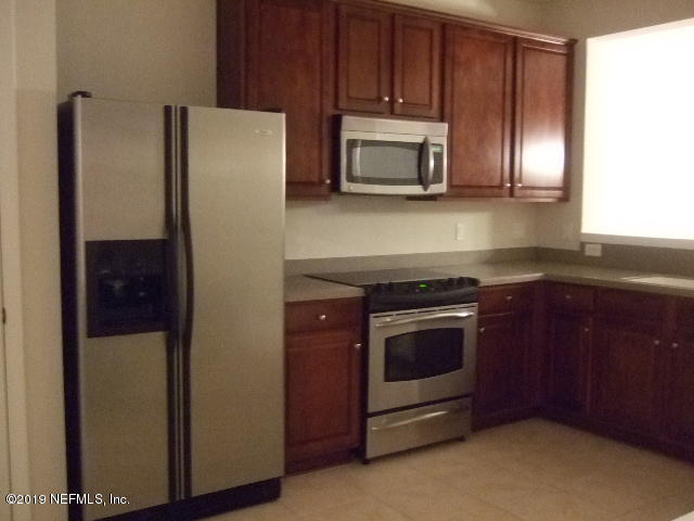 Building Photo - 7002 Roundleaf Dr