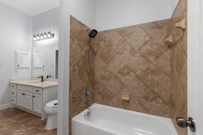 Building Photo - 1315 Cameron Park Ln