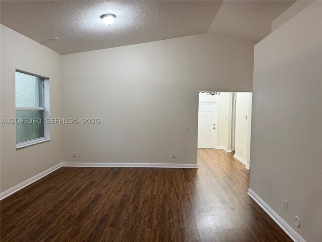 Building Photo - 5044 SW 139th Ave