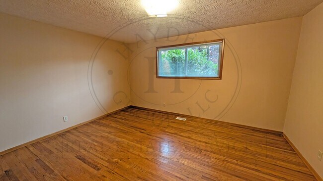 Building Photo - 15166 SE Topaz Ave