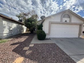 Building Photo - 7427 W Cherry Hills Dr
