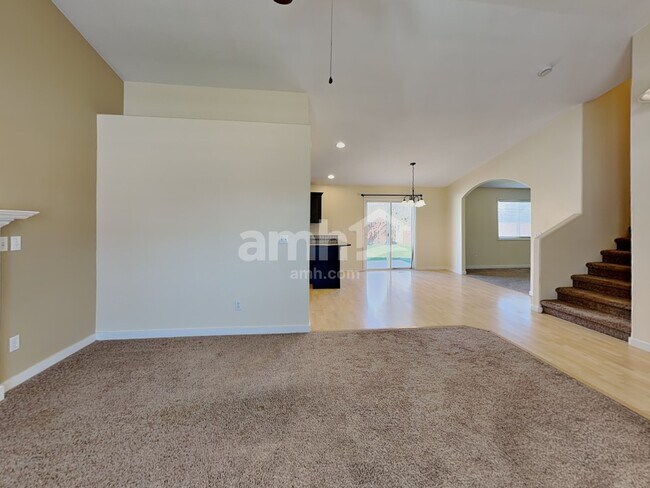 Building Photo - 2360 N Grey Hawk Ave