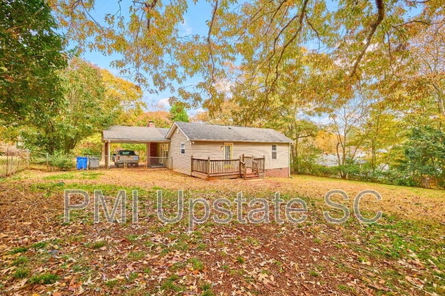 Building Photo - 28 Pine Grove Ln