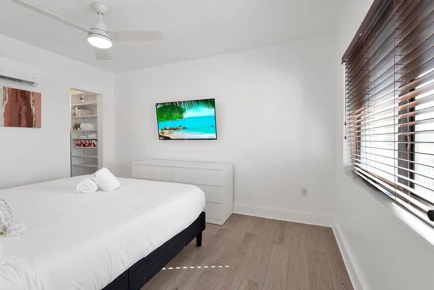 Building Photo - 333 Walnut St