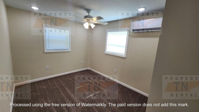 Building Photo - 1905 Dirl Ave