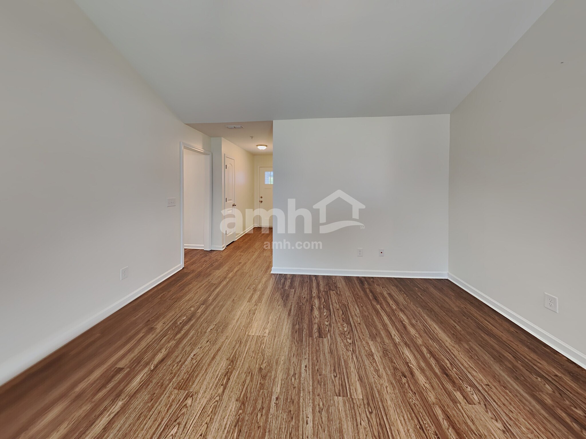 Building Photo - 609 Crooked Creek